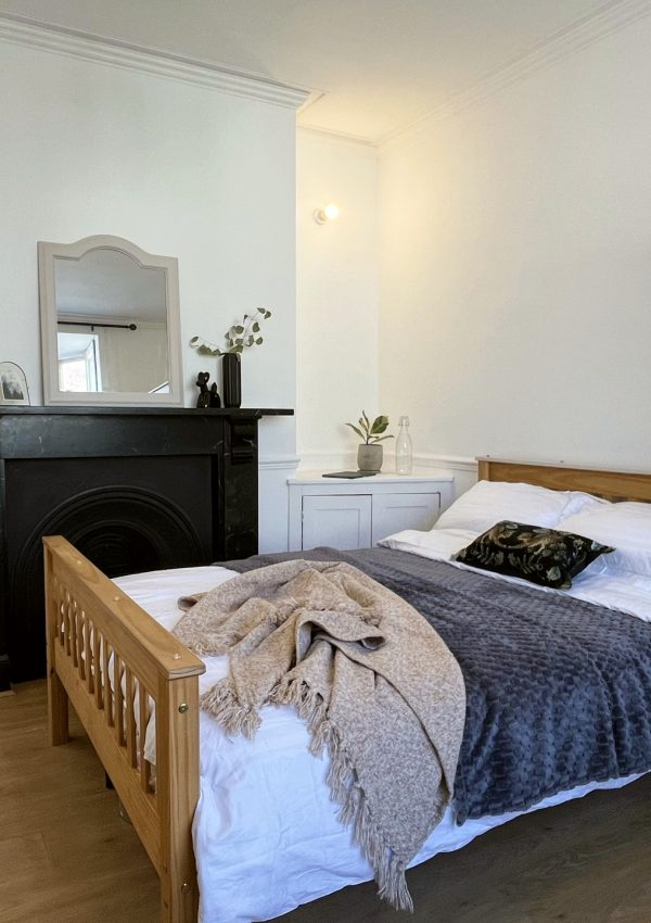 Double Room in Shared Home, CT2